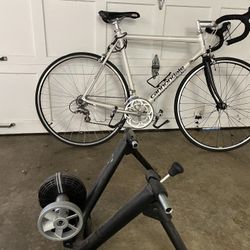 Cannondale Road Bike + Bike Trainer 