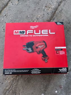 Milwaukee M18 FUEL 18V Lithium-Ion Brushless Cordless 1/2 in.-1 in. Steel Pipe Cutter (Tool-Only)  $329 New