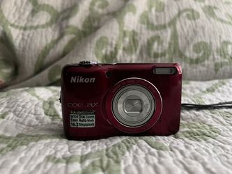 Nikon Coolpix L26 16.1MP digital Camera - Red