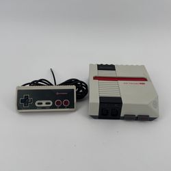 Hyperkin Retron HD Retro Gaming Console M01888-GR