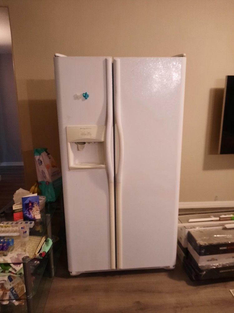 Frigidaire Fridge/freezer
