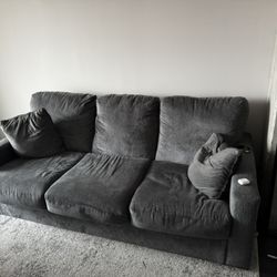 Ashley’s Furniture Pull Out Couch