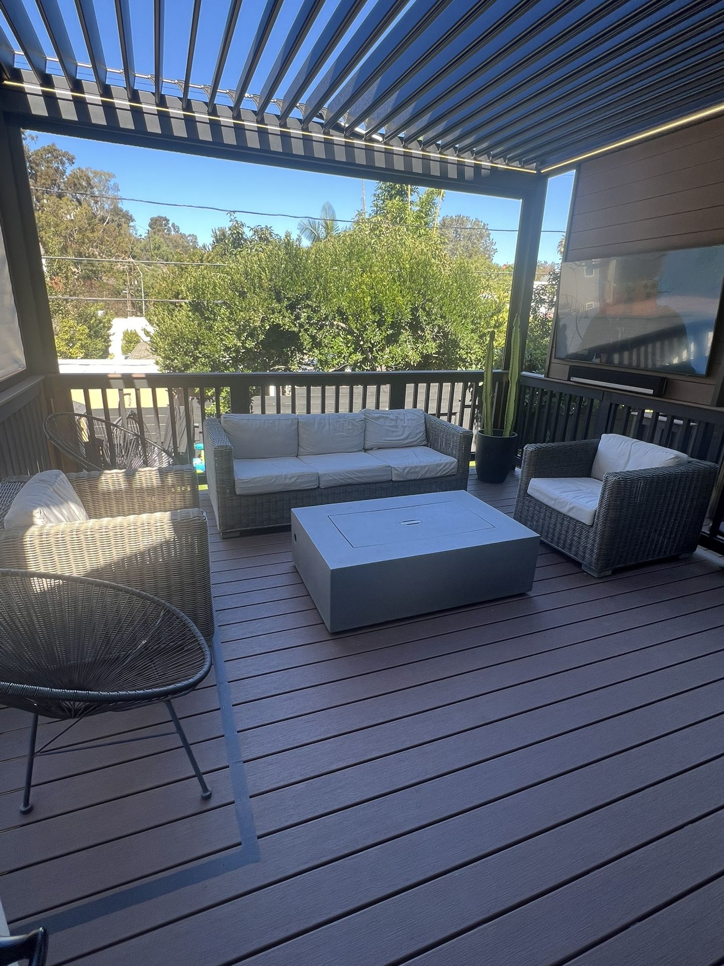 Pottery Barn Huntington Wicker Patio Furniture Set – Excellent Condition