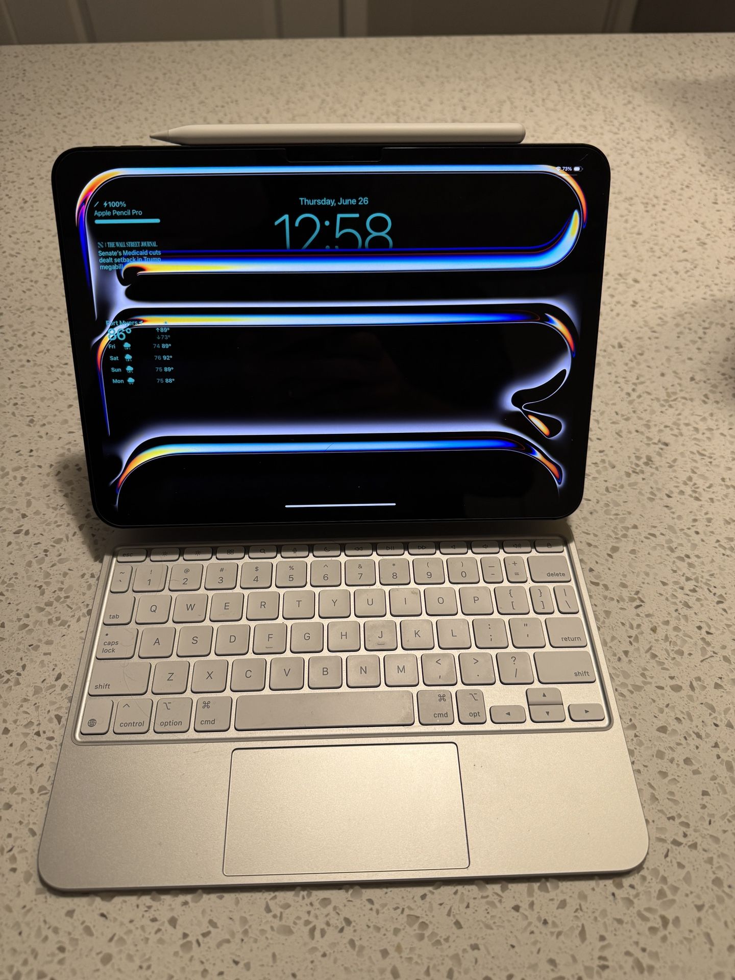 11” M4 iPad Pro W/ Magic Keyboard 