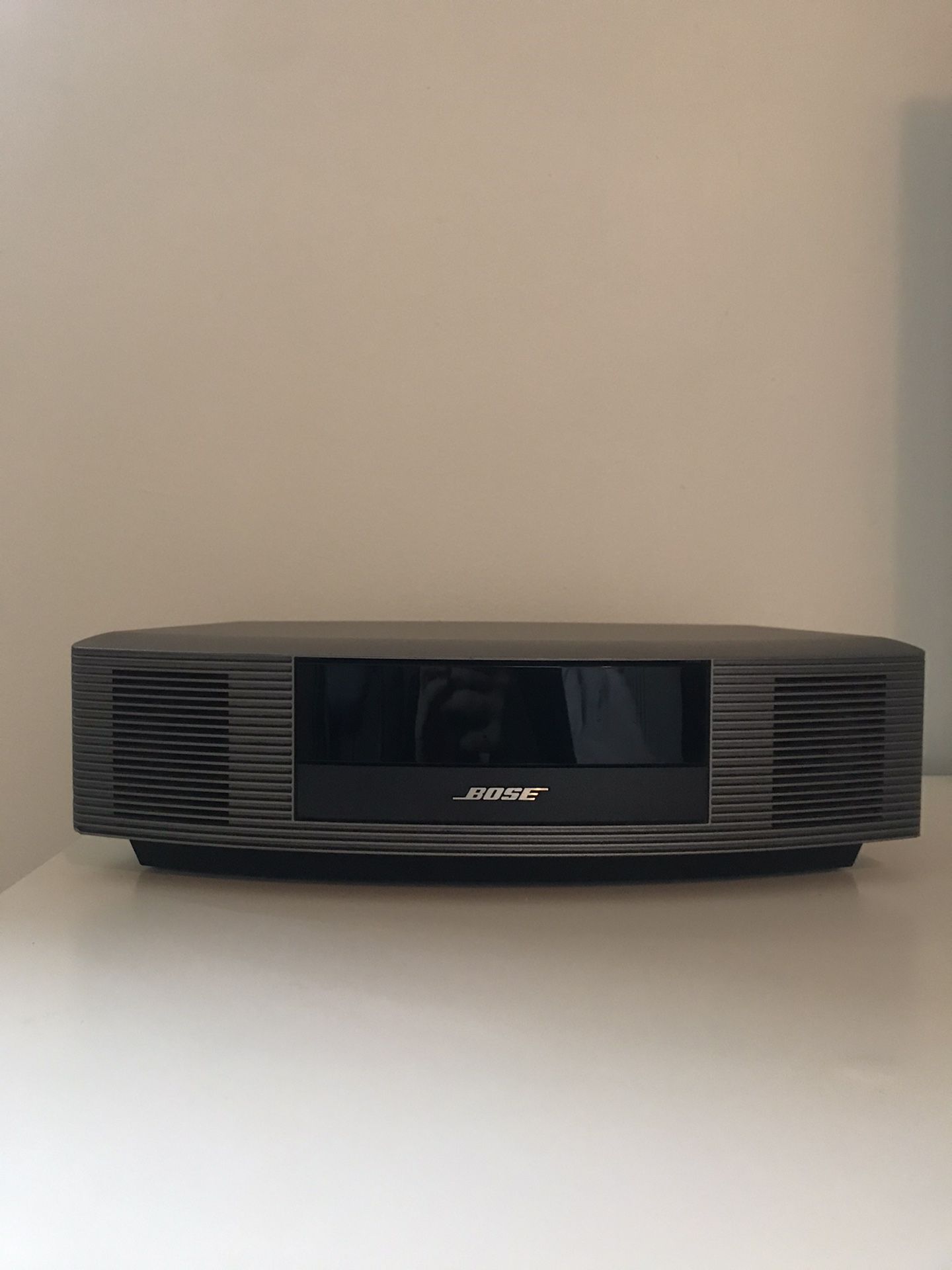 Bose Wave Radio III w/ iPhone aux in adapter & remote