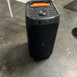 Speaker With Microphones.