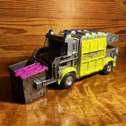 Grossery Gang Muck Chuck Garbage Truck Vehicle Toy