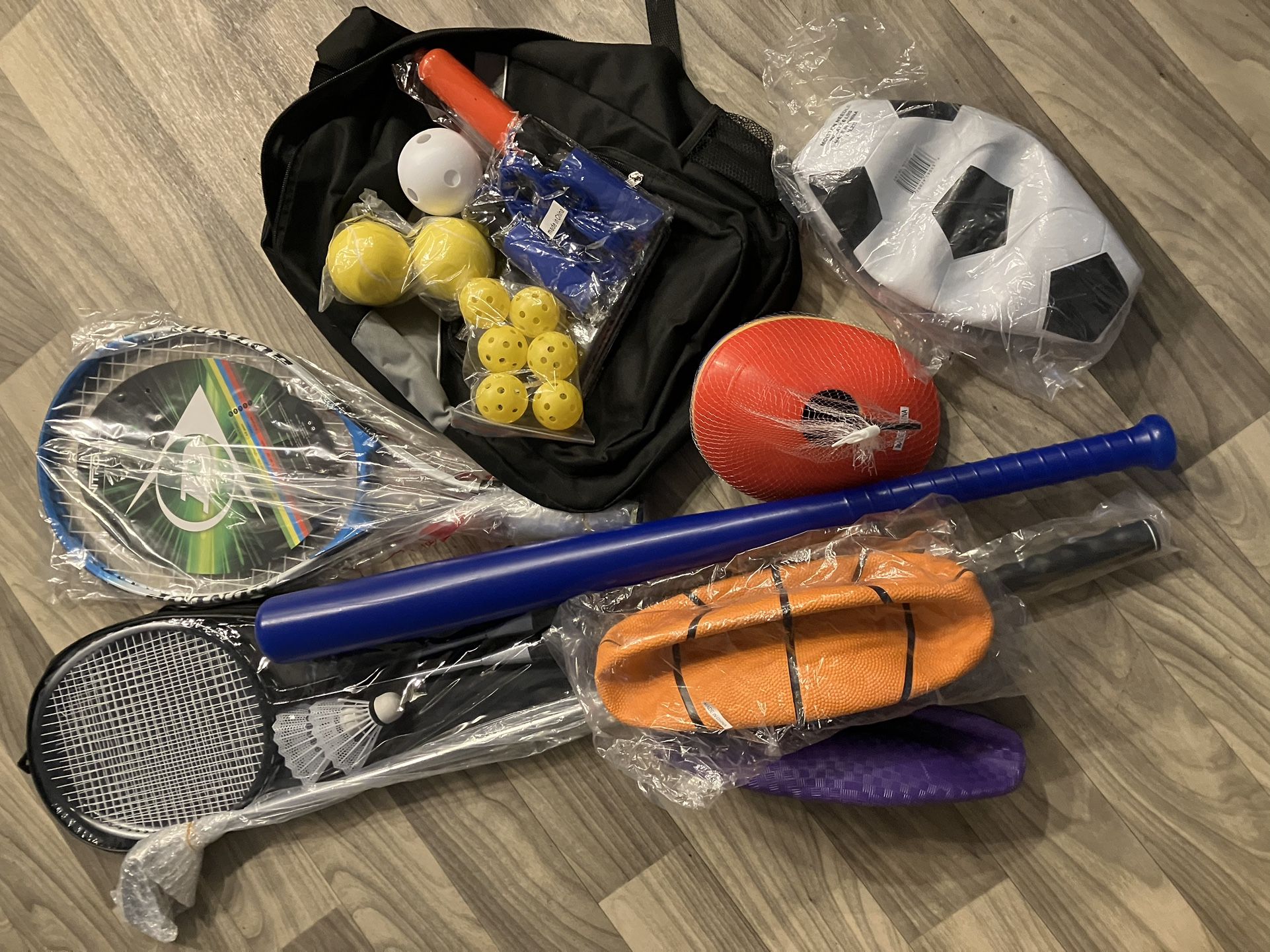Sports Accessories (Balls, Rackets, Golf Club, More)