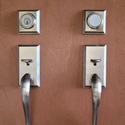 Kwikset Hawthorne double door lock set