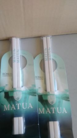 Matua chop sticks set of (2)