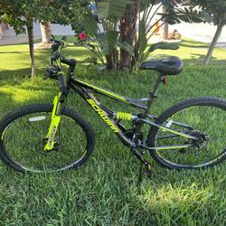 Schwinn Mountain Bike - Like New !🚲