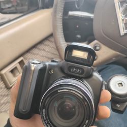 Kodiak Easyshare P880 DSLR Digital Camera 