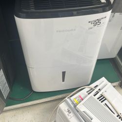 Frigidaire Humidifier Price Negotiable 