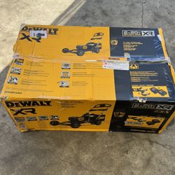 DEWALT 2x20V MAX 21 in. Cordless Battery Powered Push Lawn Mower Kit with (2) 10 Ah Batteries and Chargers