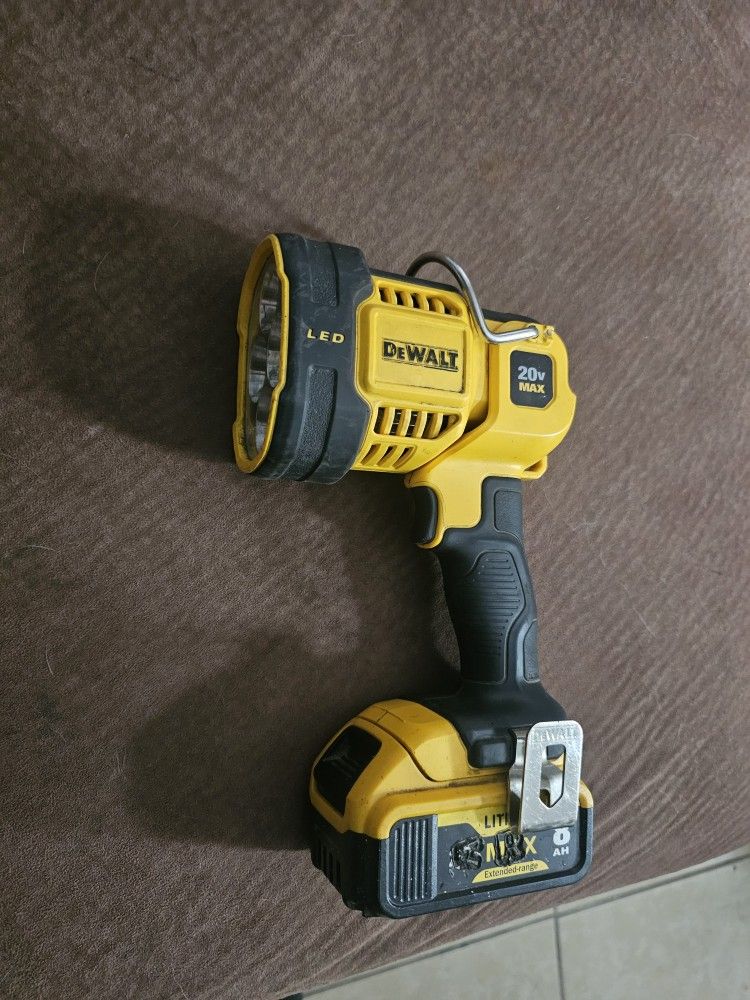 Dewalt Spotlight-5ah Battery