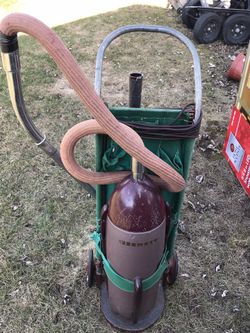 Vacuum on wheels