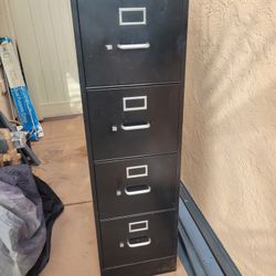 Filing Cabinet. Black, 4 Draw. Almost New