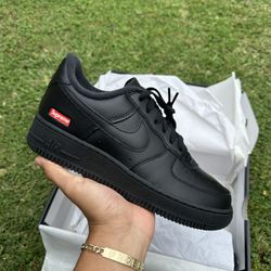 Nike Air Force 1 Low Supreme Black 