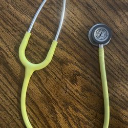 3M Littmann Classic III Stethoscope Yellow "Lemon Lime" Gently Used