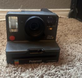 Polaroid I-Type camera 