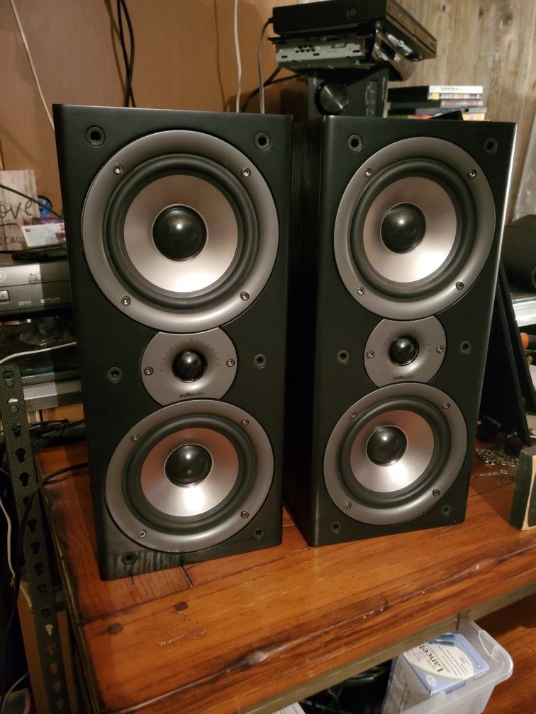 Polk Audio Bookshelf Speakers 🔥🔥🔥