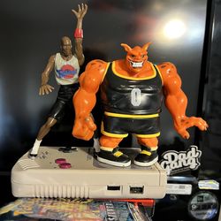 Vintage 1996 Space Jam jordan & Monstar Toys