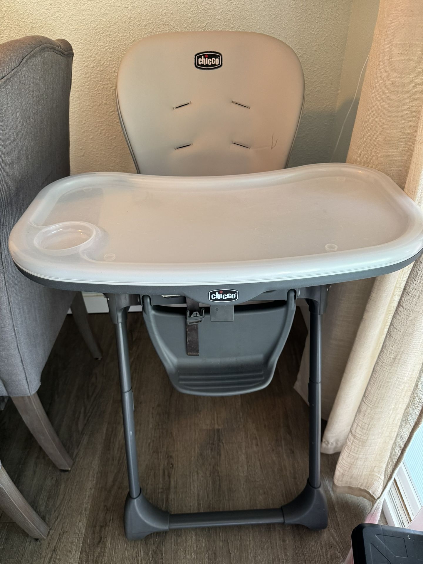 Chicco Poly Highchair 