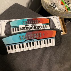 Keyboard  Electric Musical
