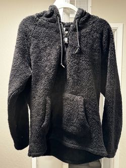 (Pink) Black fleece pullover