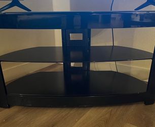 50” Roku TV w black glass tv stand