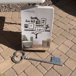 2 Pc Home Decor Set Picture Frames 