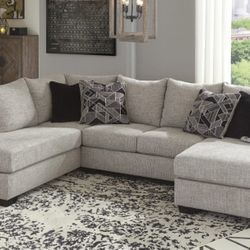 Megginson Storm LAF Sectional

