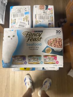 Purina Fancy Feast Wet Cat Food 30-Can Box
