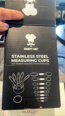 Measuring cups