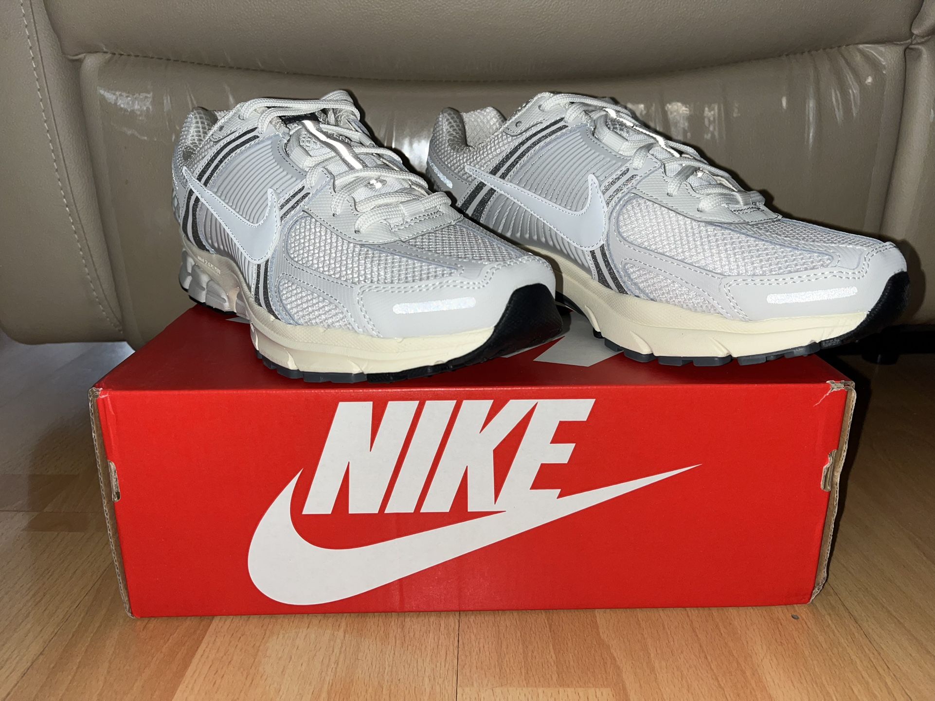 Nike Zoom Vomero 5 Platinum Tint Shoes - Men’s US10.5 - Brand New