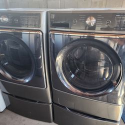 Kenmore Elite Jumbo Washer and dryer electric 