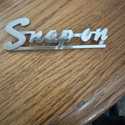 Snap Vintage KN-100 Snap-On Metal Tool Box Logo Emblem Badge Script Chrome