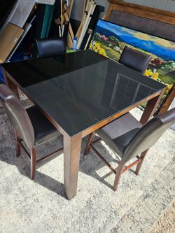 Bar height dinning table FREE DELIVERY TODAY