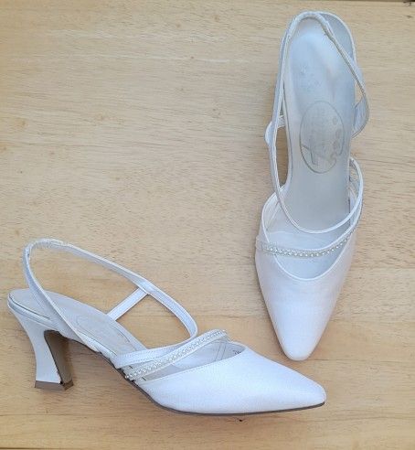 TOUCHUPS Vintage 90’s White Wedding shoes sz 7 1/2 Met