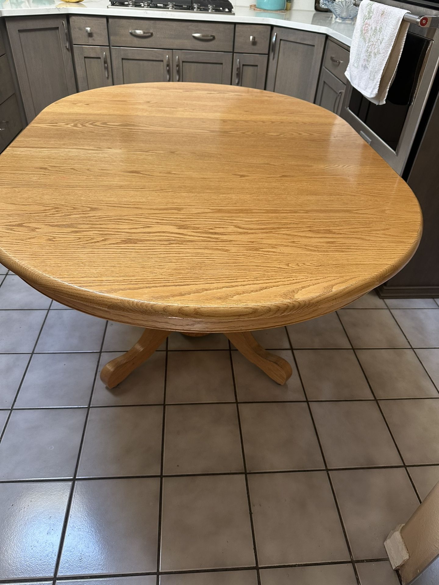 Oak Table And 6 Matching Chairs