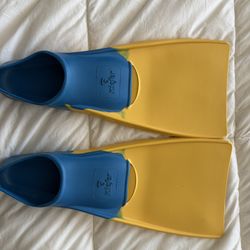 Womens Swim Fins, Size 7-9