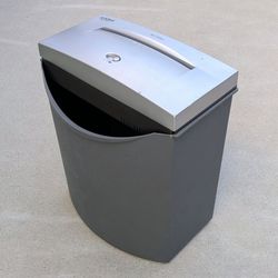 Aurora 5 sheet crosscut portable compact light duty home office identity security paper shredder