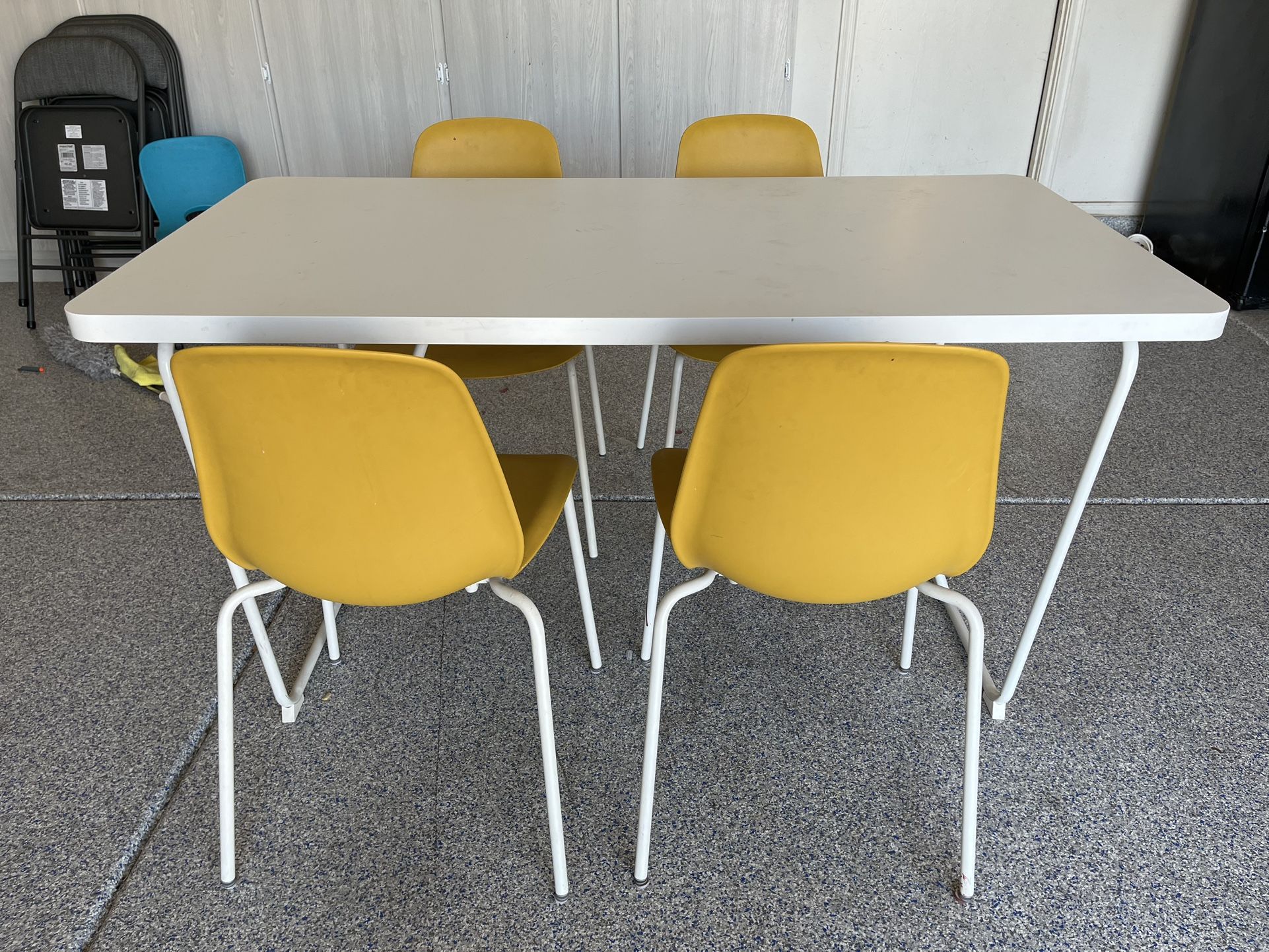 Dining Table With 4 Chairs