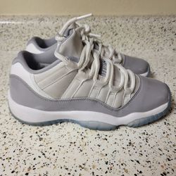 🔥SUPER CLEAN🔥 SIZE 6w! Jordan 11 Low Cement Grey