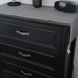 Twin Beds With Chest And Night Table