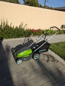 Greenworks 21” 13-Amp Corded Electric Lawn Mower with Bag - Great Condition!