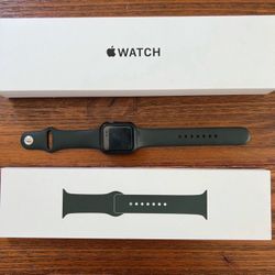 Apple Watch: SE (Space Gray)