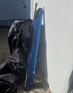 8’ power pole with pump/bracket/remotes. Fishing