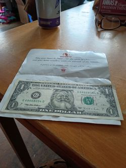 New one dollar Santa bill  1995