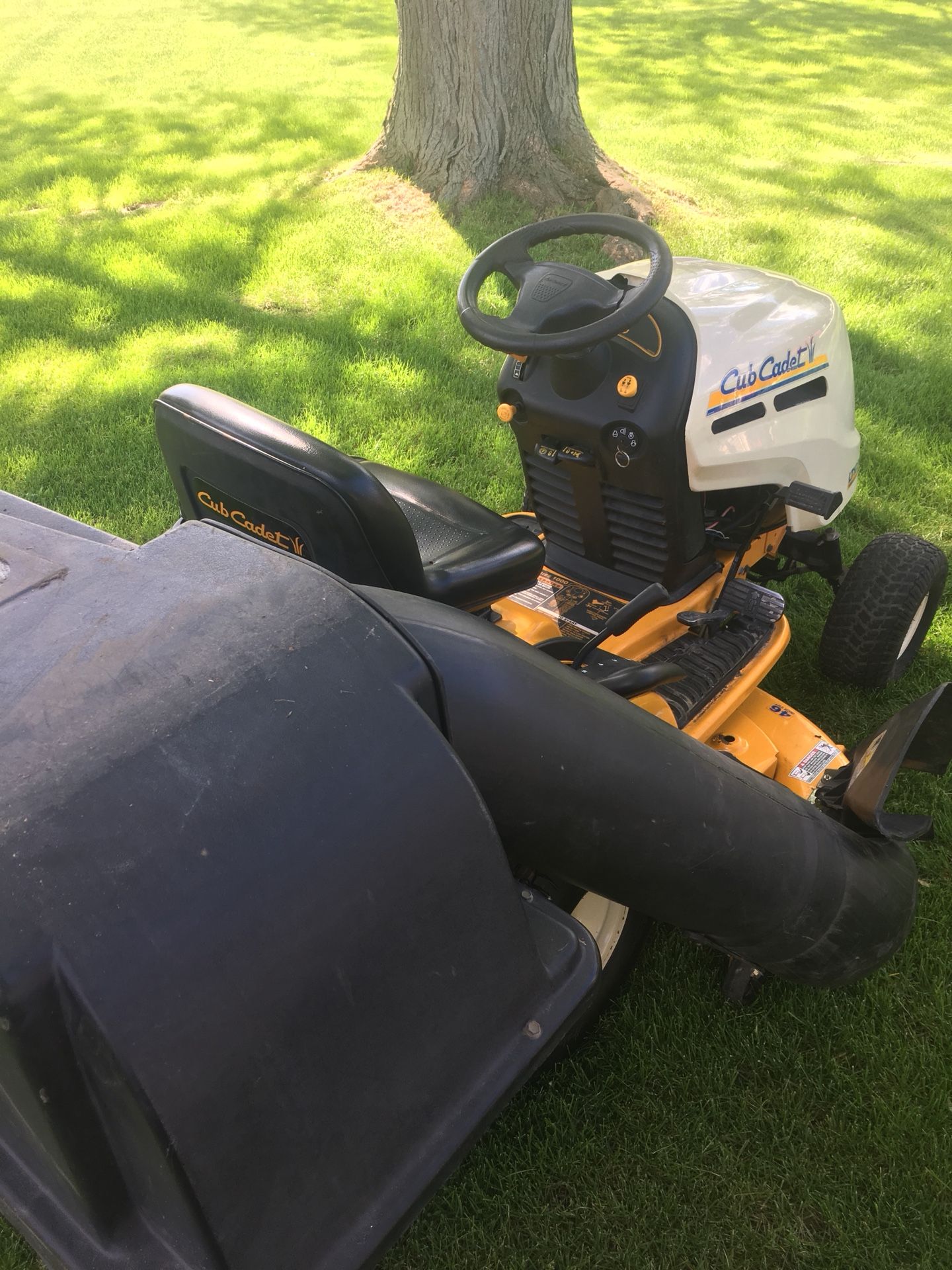 Cub Cadet LT1024 Riding Mower for Sale in Joliet, IL OfferUp